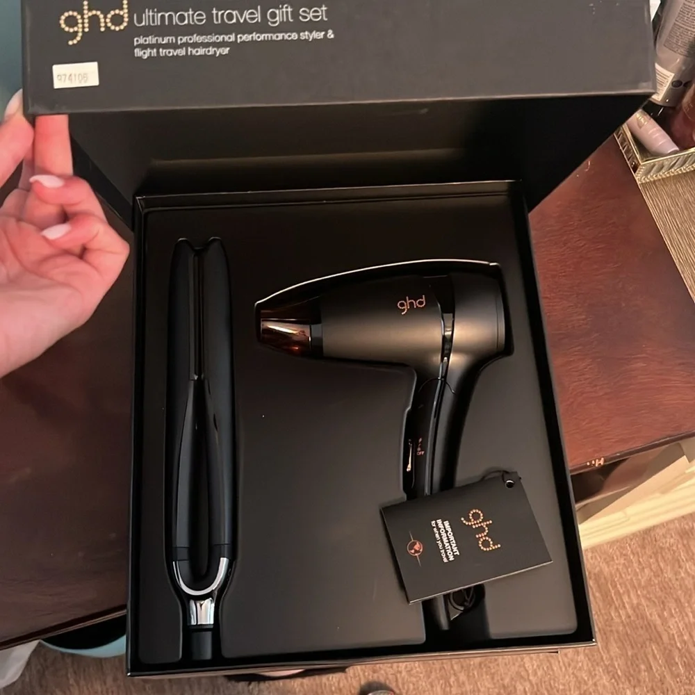 NEW GHD Platinum Ultimate Travel Gift Set